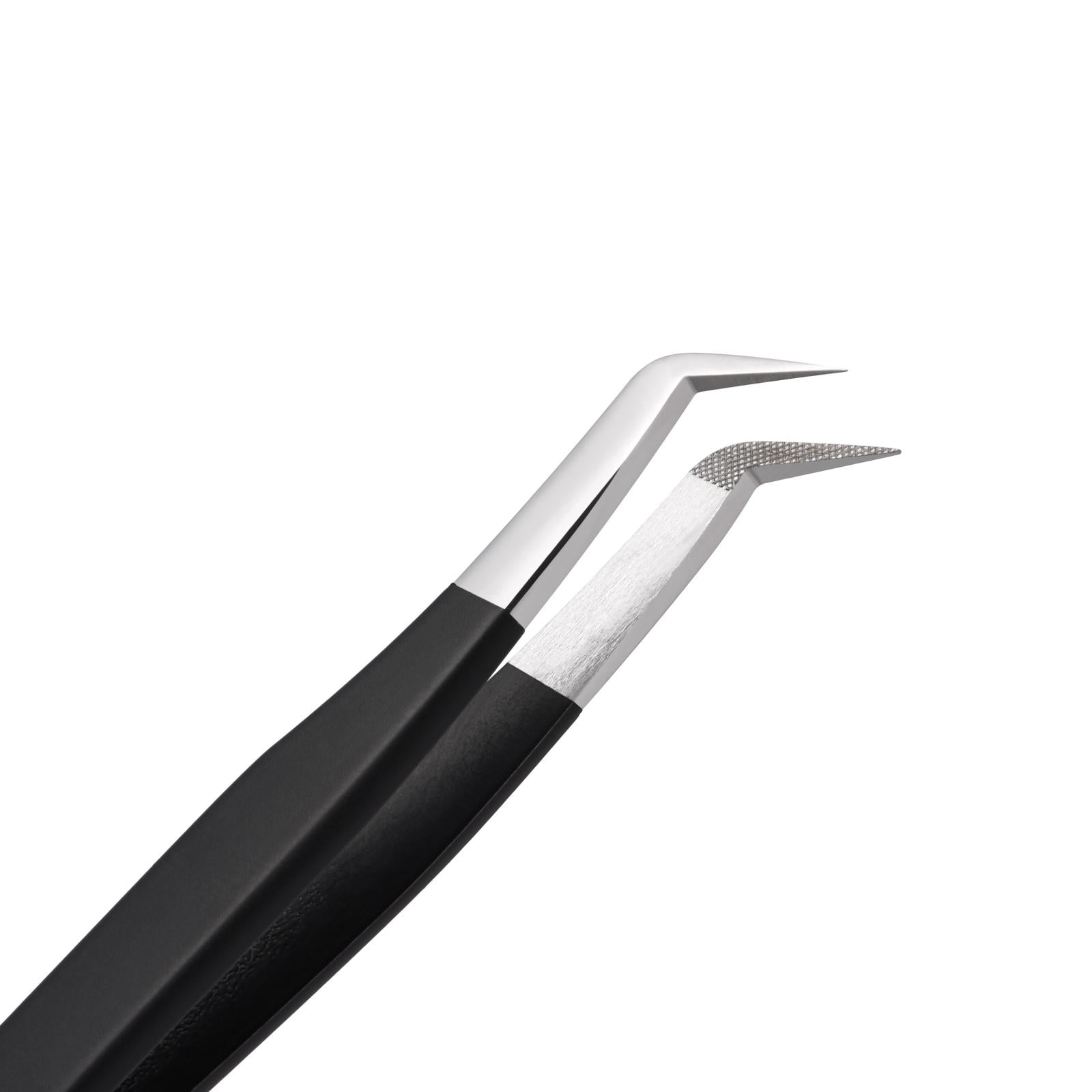 Fiber tip hybrid tweezer close-up