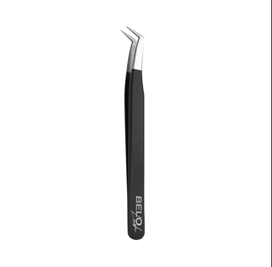 Hybrid tweezer for precise and efficient eyelash extension application, combining versatility and accuracy for perfect results.